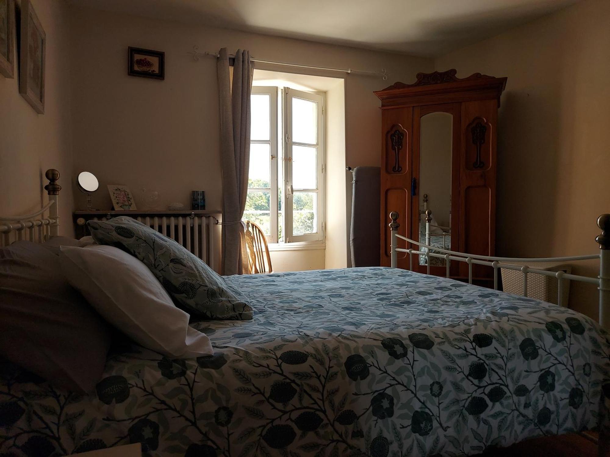 Charming Two Bedroom Gite With Beautiful Gardens كونفولين المظهر الخارجي الصورة