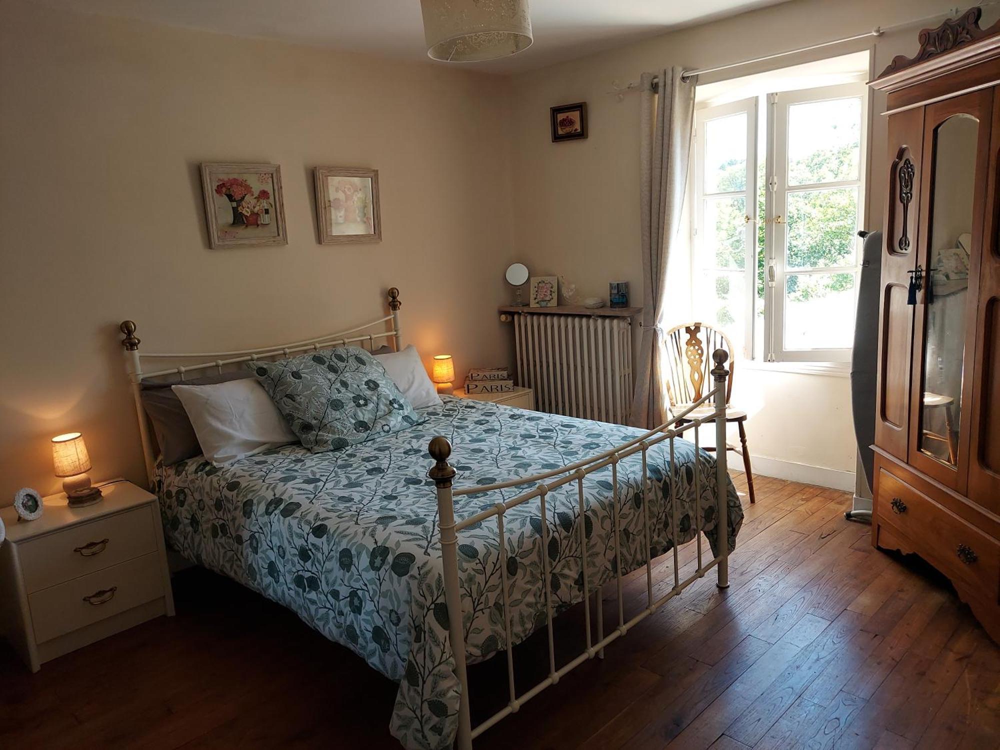 Charming Two Bedroom Gite With Beautiful Gardens كونفولين المظهر الخارجي الصورة